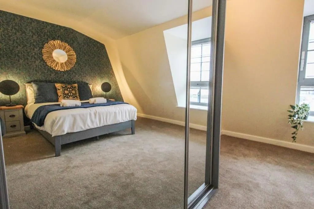 Luxurious 1 Bed Apartment With Free Parking Nottingham